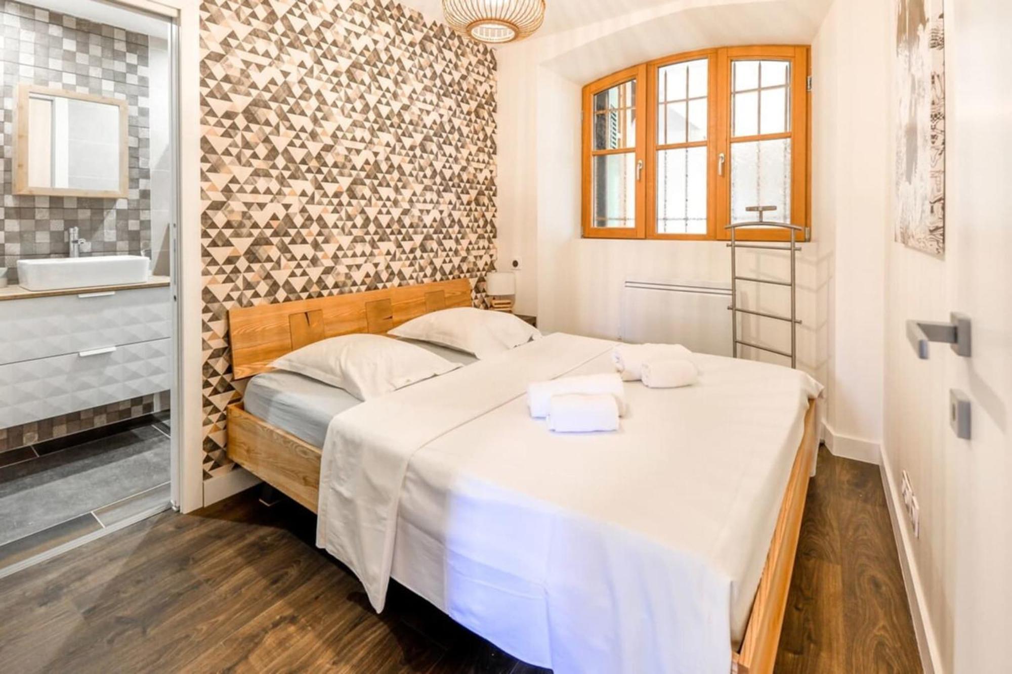 3-Star Rated Apartment In The Heart Of The Old Town With A View Annecy Eksteriør billede